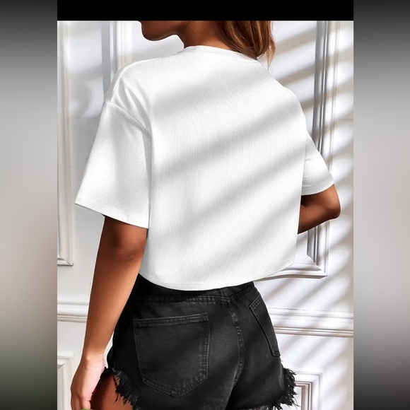 Women's Bright White, Crew Neck, Ribbed, Short Sleeve Crop Top. Sizes M & L - Picture 2 of 7